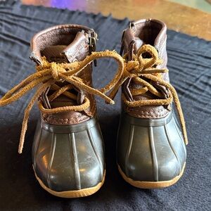 Sperry Saltwater Duck Boots. Brown and Tan